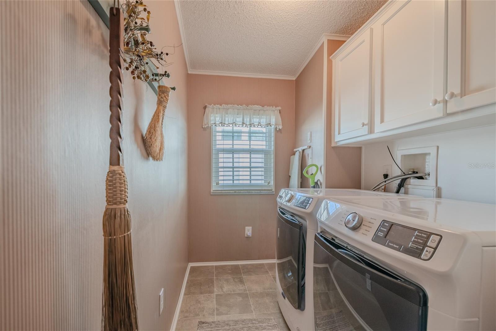 705 CHARTER LN, EDGEWATER, FL, 32141