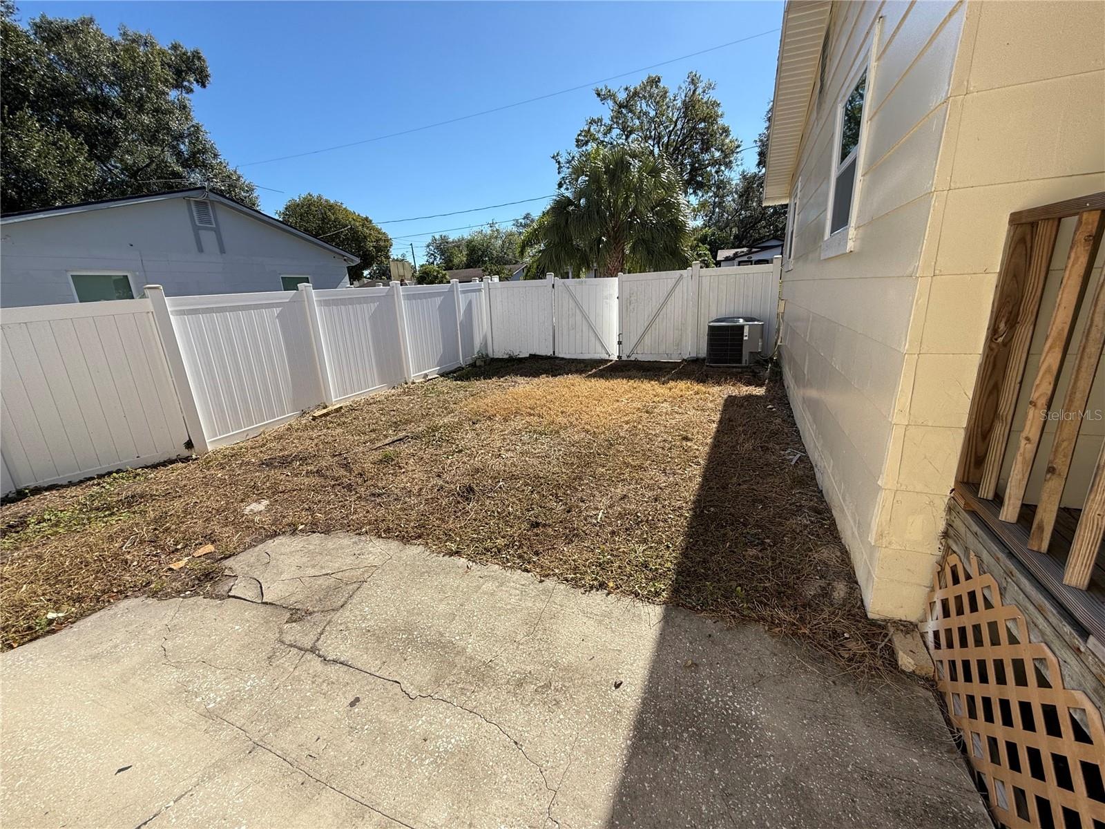 1810 E POINSETTIA AVE, TAMPA, FL, 33612