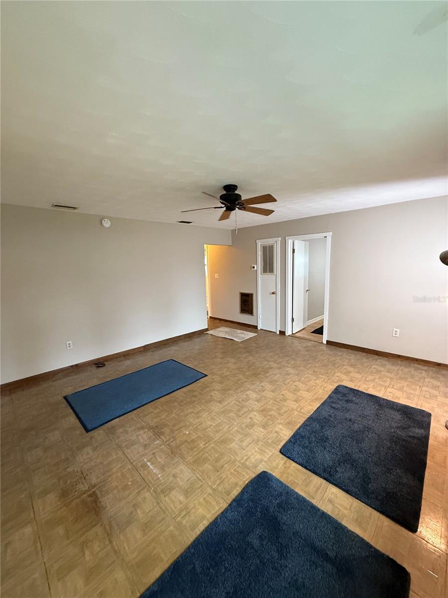 1810 E POINSETTIA AVE, TAMPA, FL, 33612