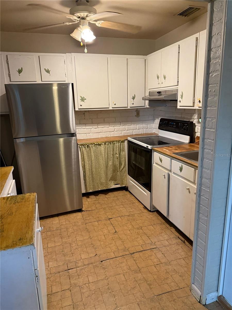 1810 E POINSETTIA AVE, TAMPA, FL, 33612