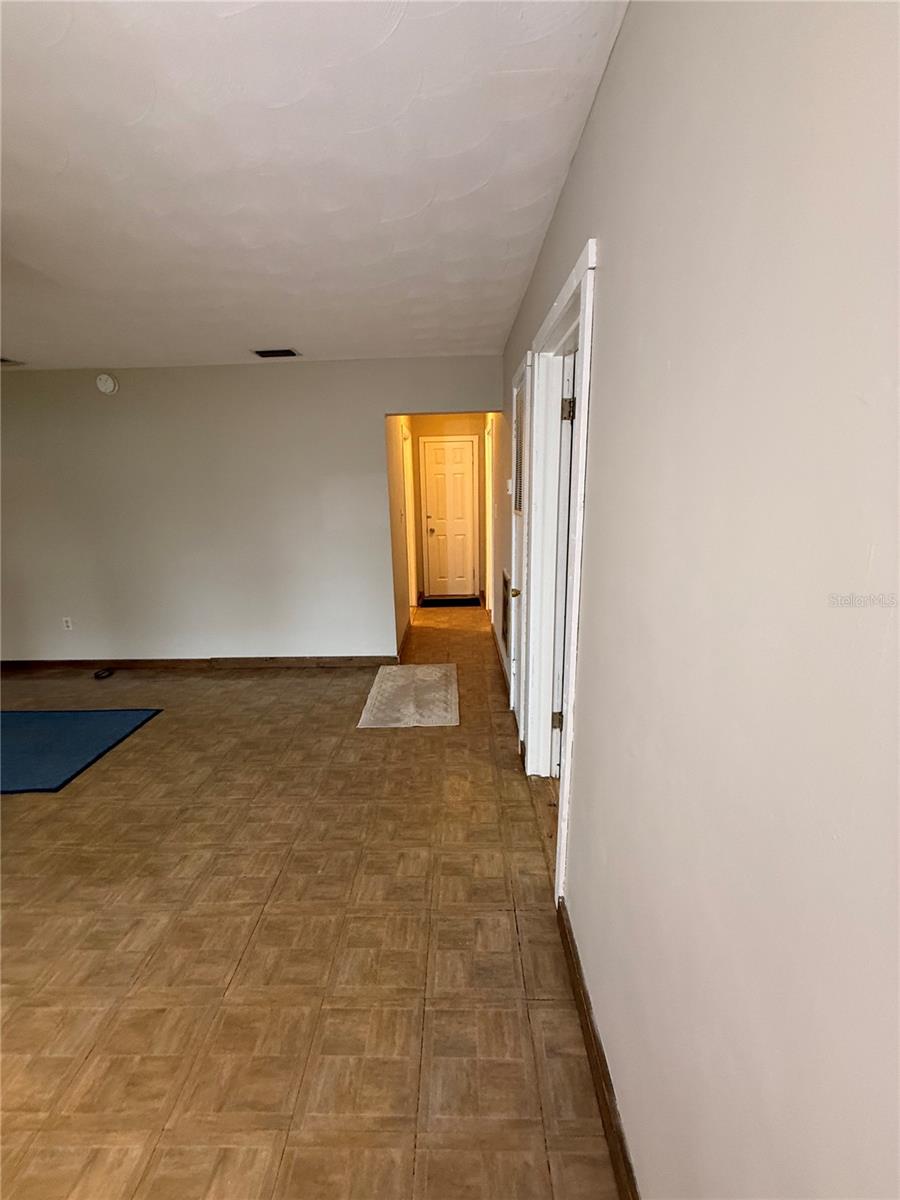 1810 E POINSETTIA AVE, TAMPA, FL, 33612