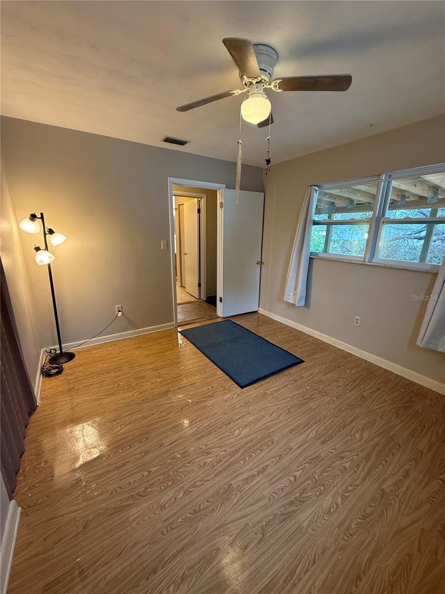 1810 E POINSETTIA AVE, TAMPA, FL, 33612