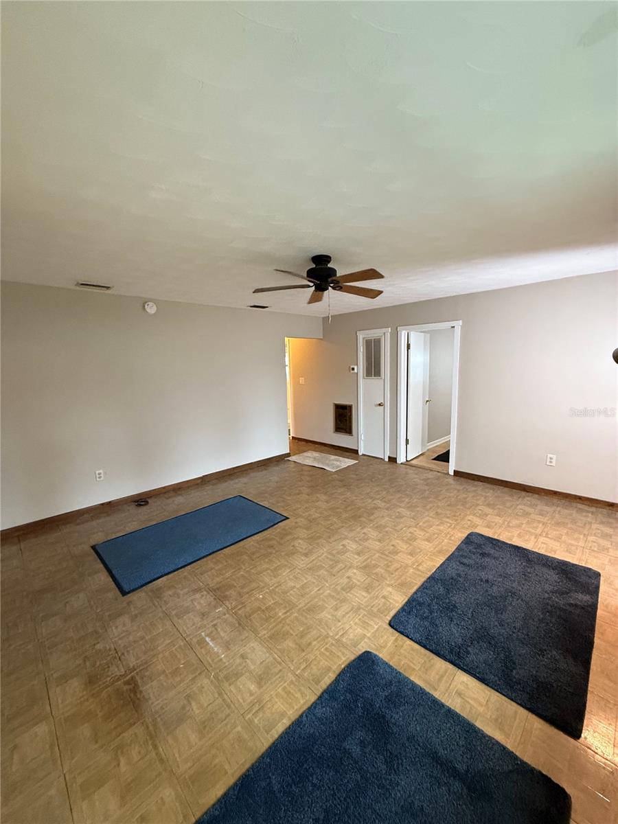 1810 E POINSETTIA AVE, TAMPA, FL, 33612