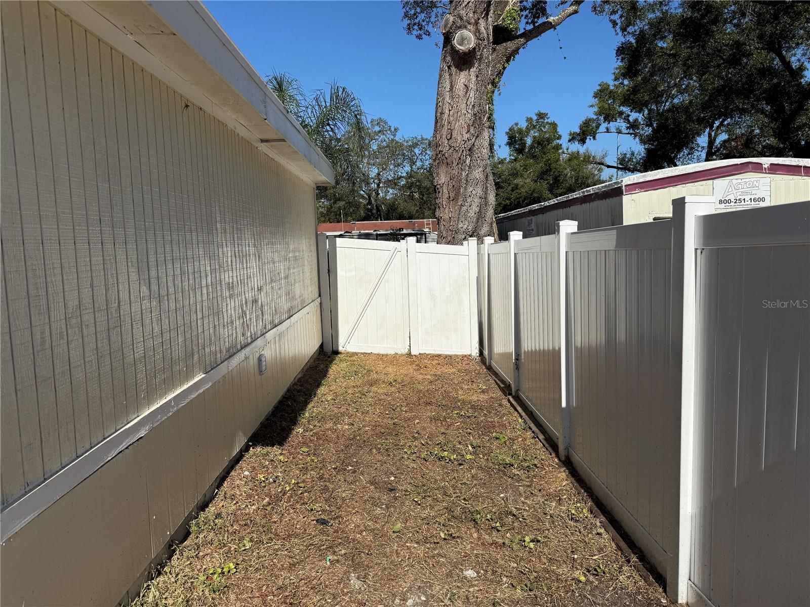 1810 E POINSETTIA AVE, TAMPA, FL, 33612