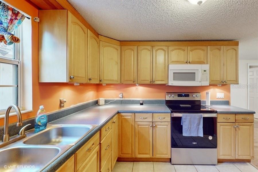 131 S SHERIDAN AVE, DELAND, FL, 32720