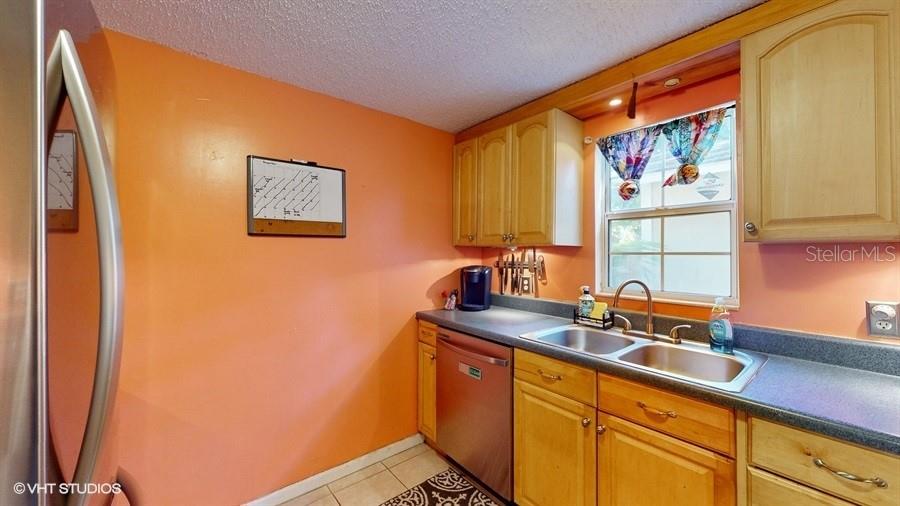 131 S SHERIDAN AVE, DELAND, FL, 32720