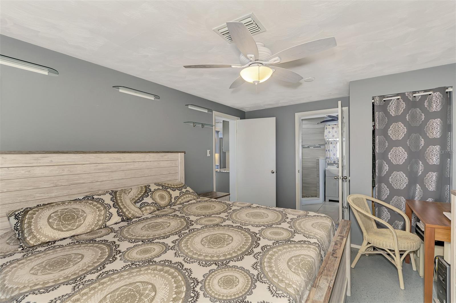 824 E 6TH ST, ENGLEWOOD, FL, 34223