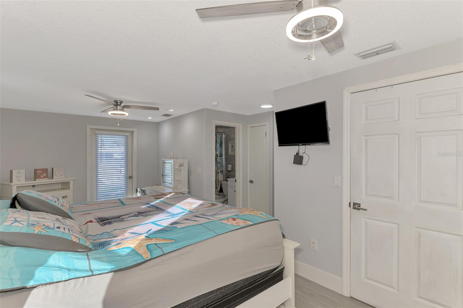 824 E 6TH ST, ENGLEWOOD, FL, 34223