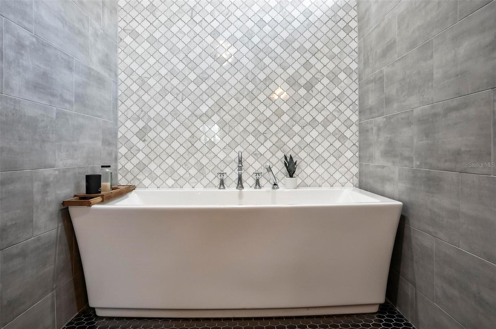 291 S RIVERWALK DR, PALM COAST, FL, 32137