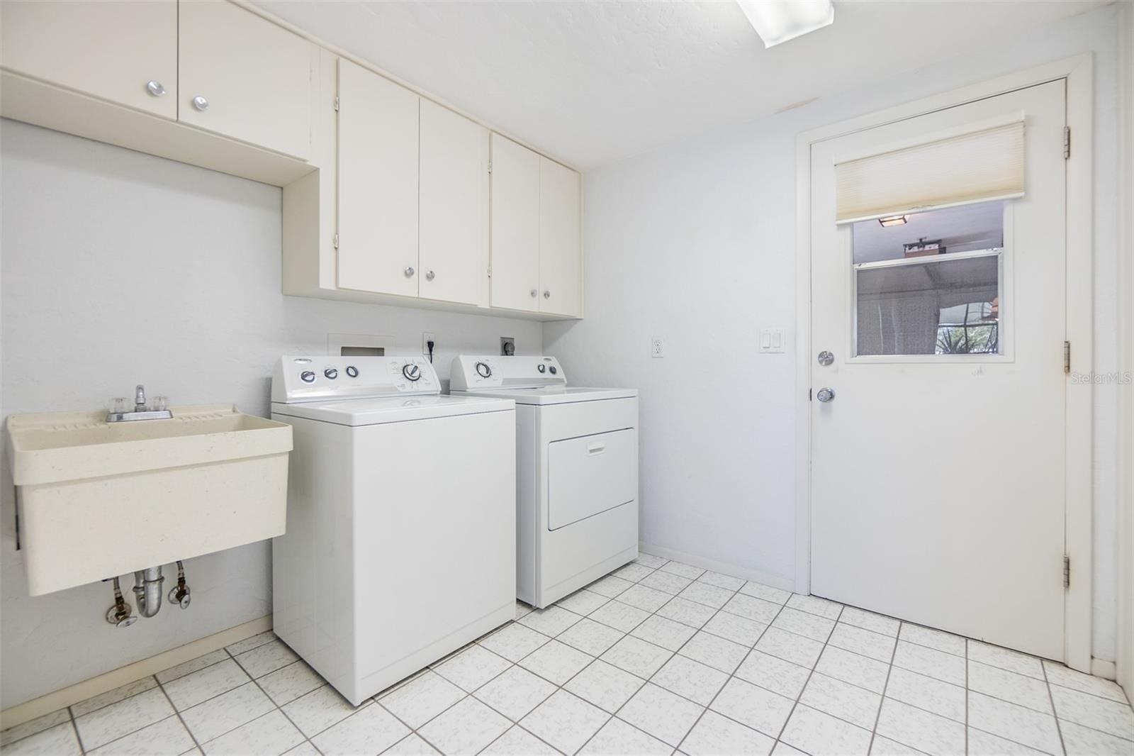 3641 SOMERVILLE DR #1506, SARASOTA, FL, 34232