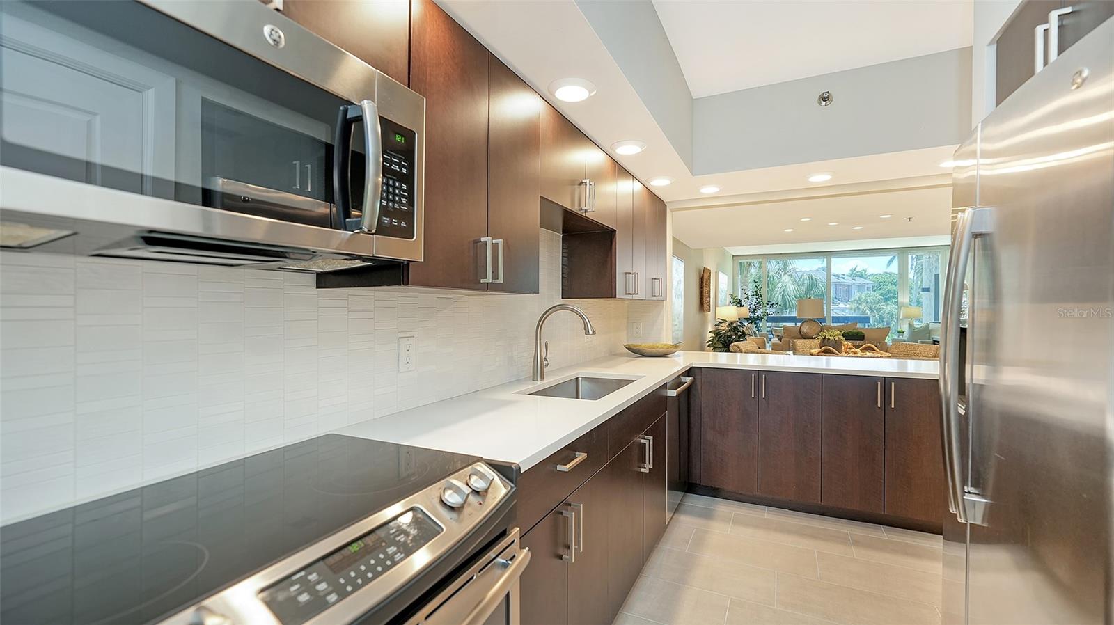 1065 GULF OF MEXICO DR #104, LONGBOAT KEY, FL, 34228