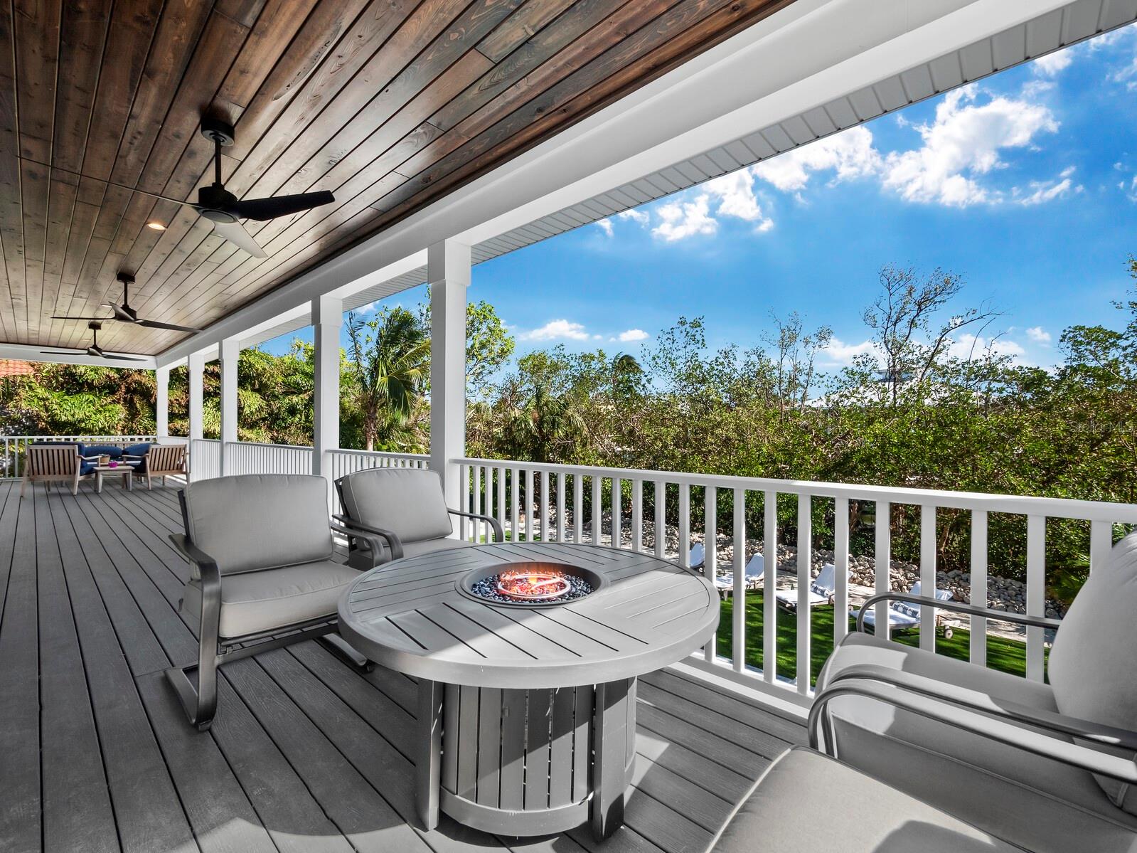 598 LYONS LN, LONGBOAT KEY, FL, 34228