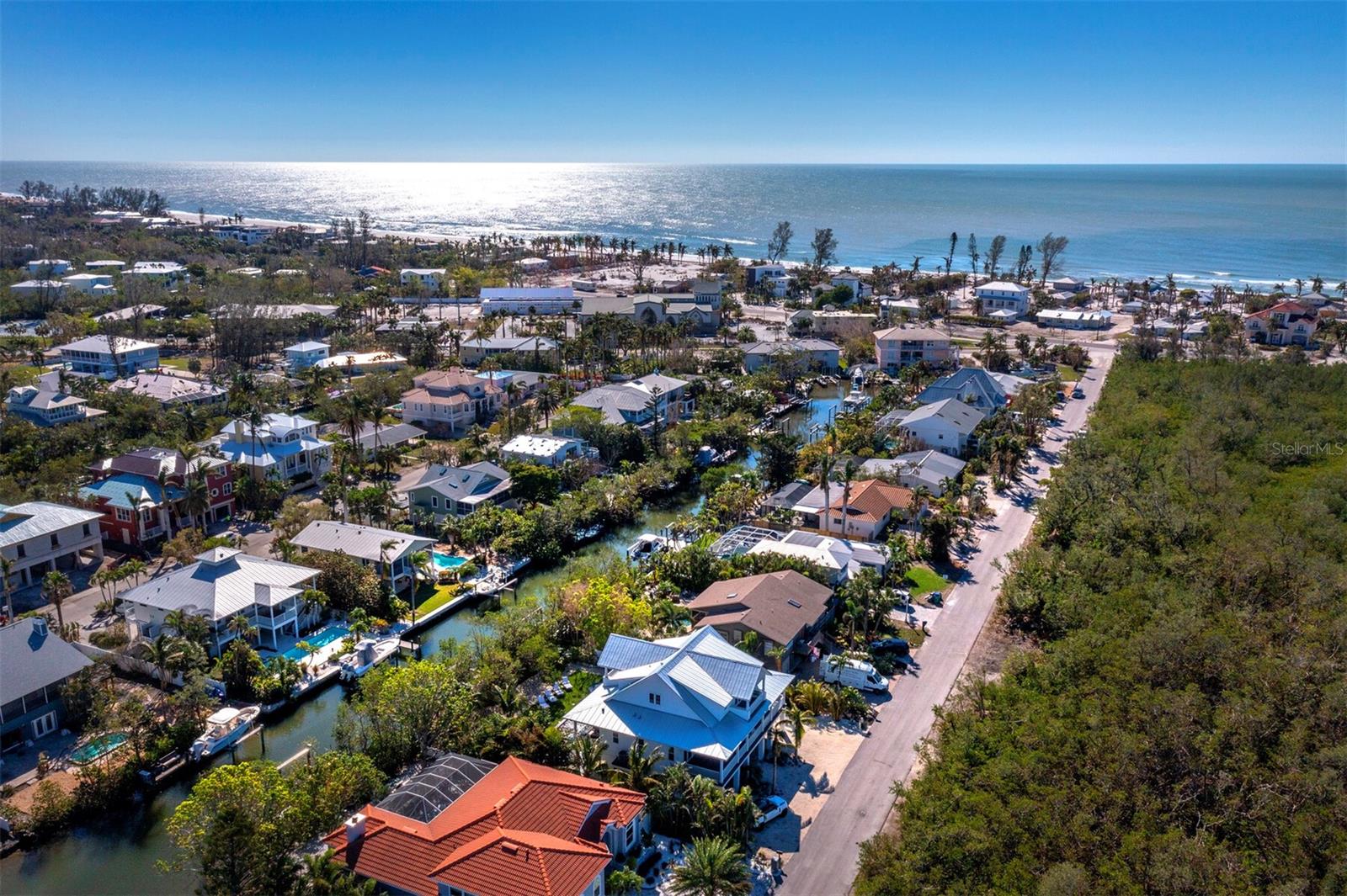 598 LYONS LN, LONGBOAT KEY, FL, 34228