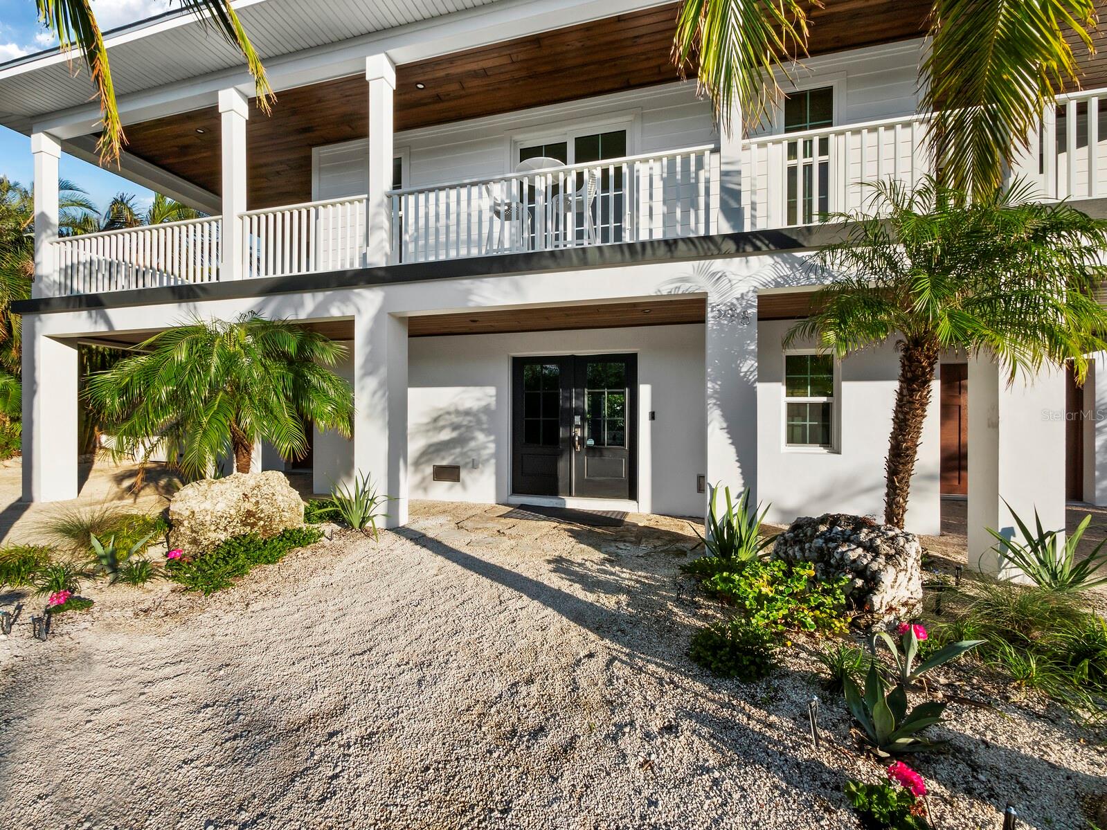 598 LYONS LN, LONGBOAT KEY, FL, 34228