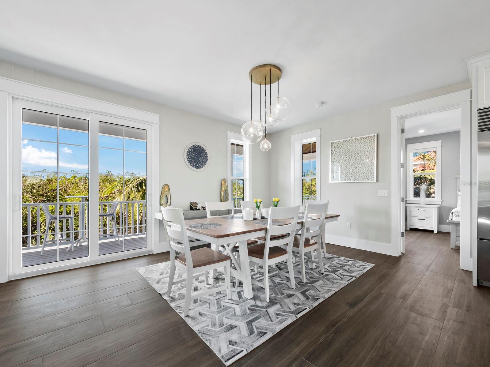 598 LYONS LN, LONGBOAT KEY, FL, 34228