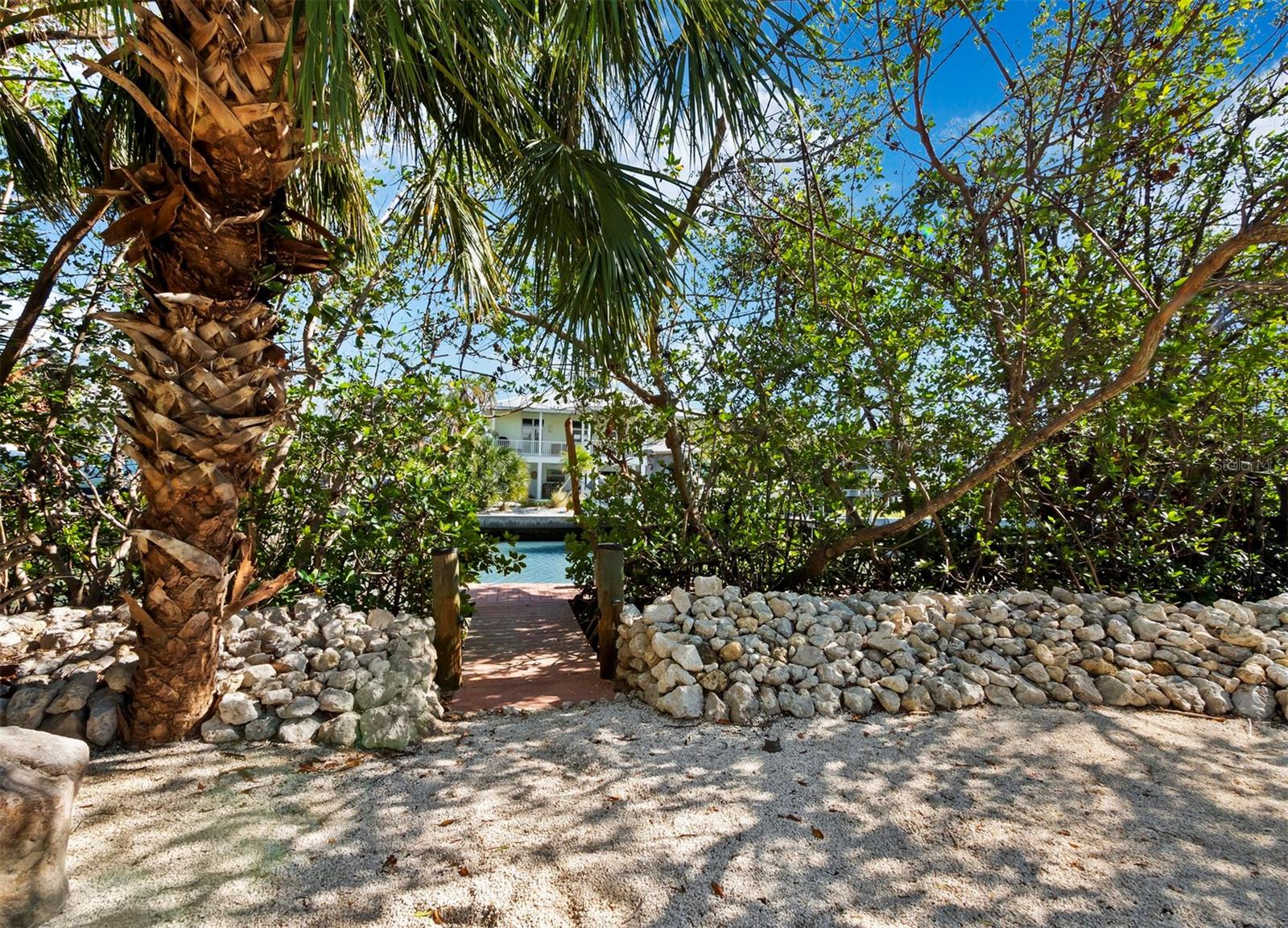 598 LYONS LN, LONGBOAT KEY, FL, 34228