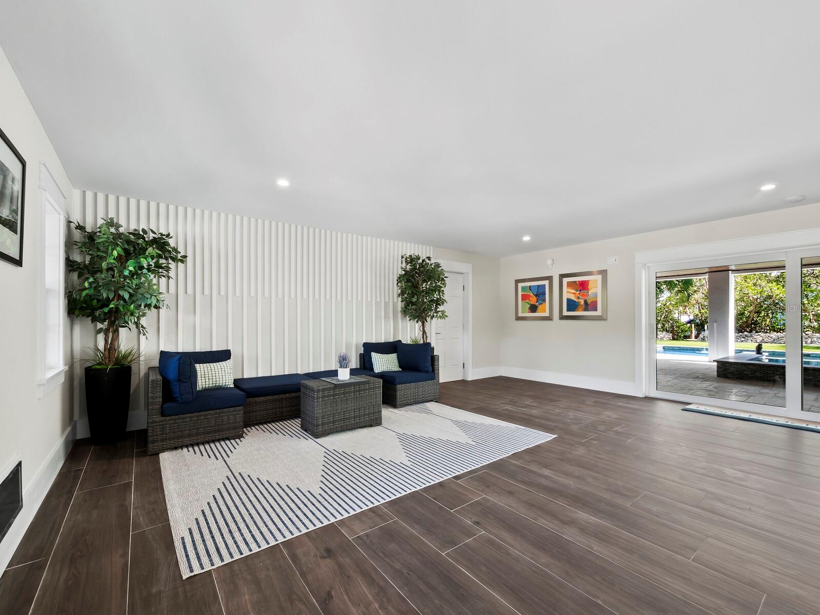 598 LYONS LN, LONGBOAT KEY, FL, 34228