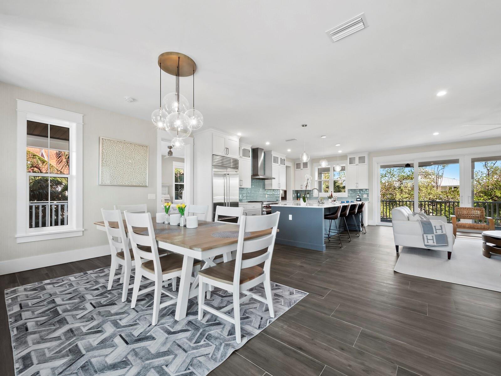 598 LYONS LN, LONGBOAT KEY, FL, 34228