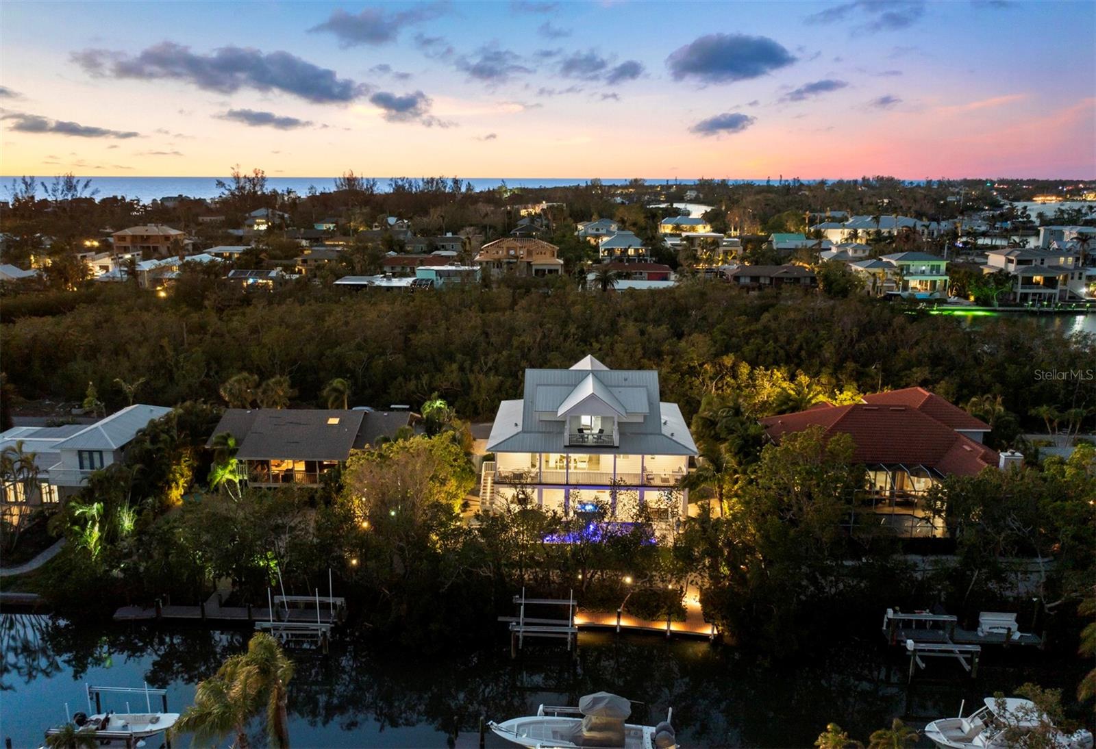 598 LYONS LN, LONGBOAT KEY, FL, 34228