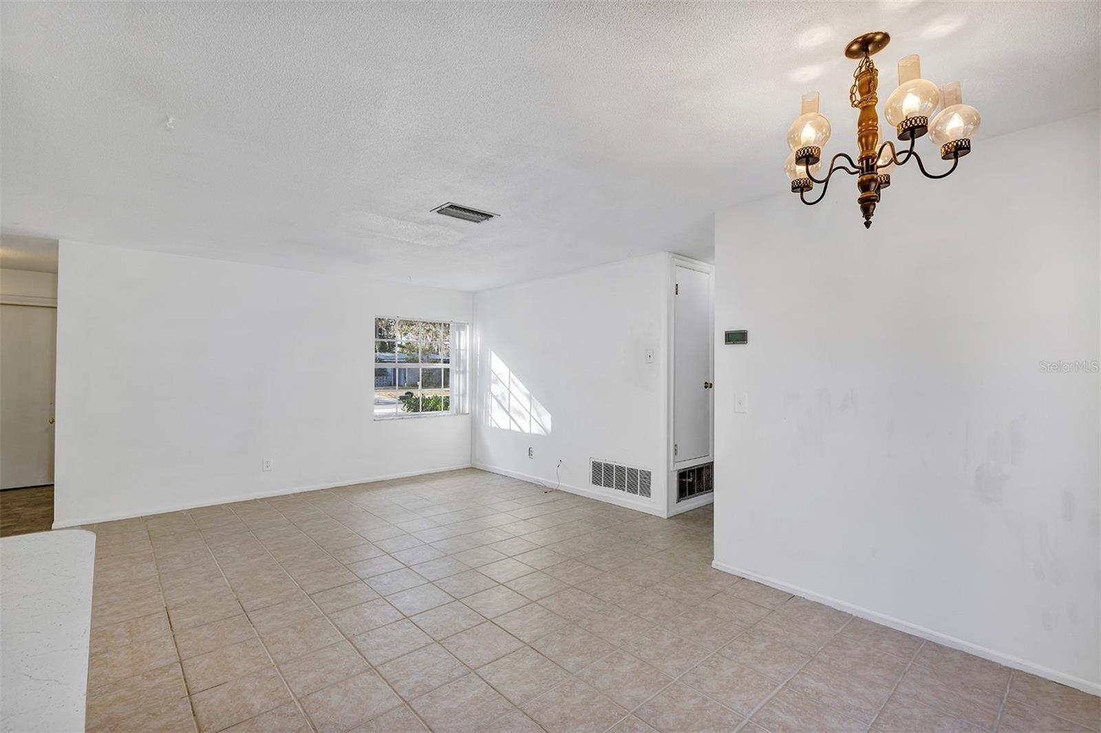 707 BEVERLY AVE, ALTAMONTE SPRINGS, FL, 32701