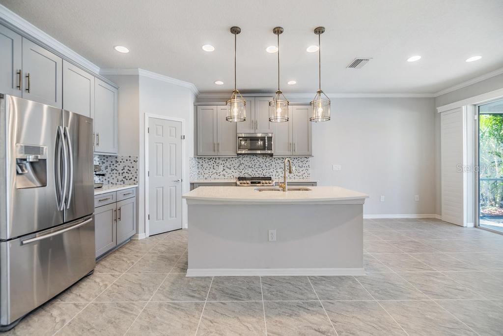 33153 SHADOW BRANCH LN, WESLEY CHAPEL, FL, 33545