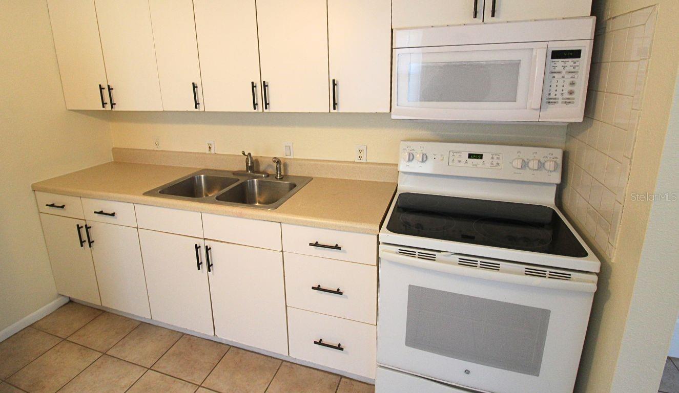 255 PINEAPPLE ST #3, ENGLEWOOD, FL, 34223