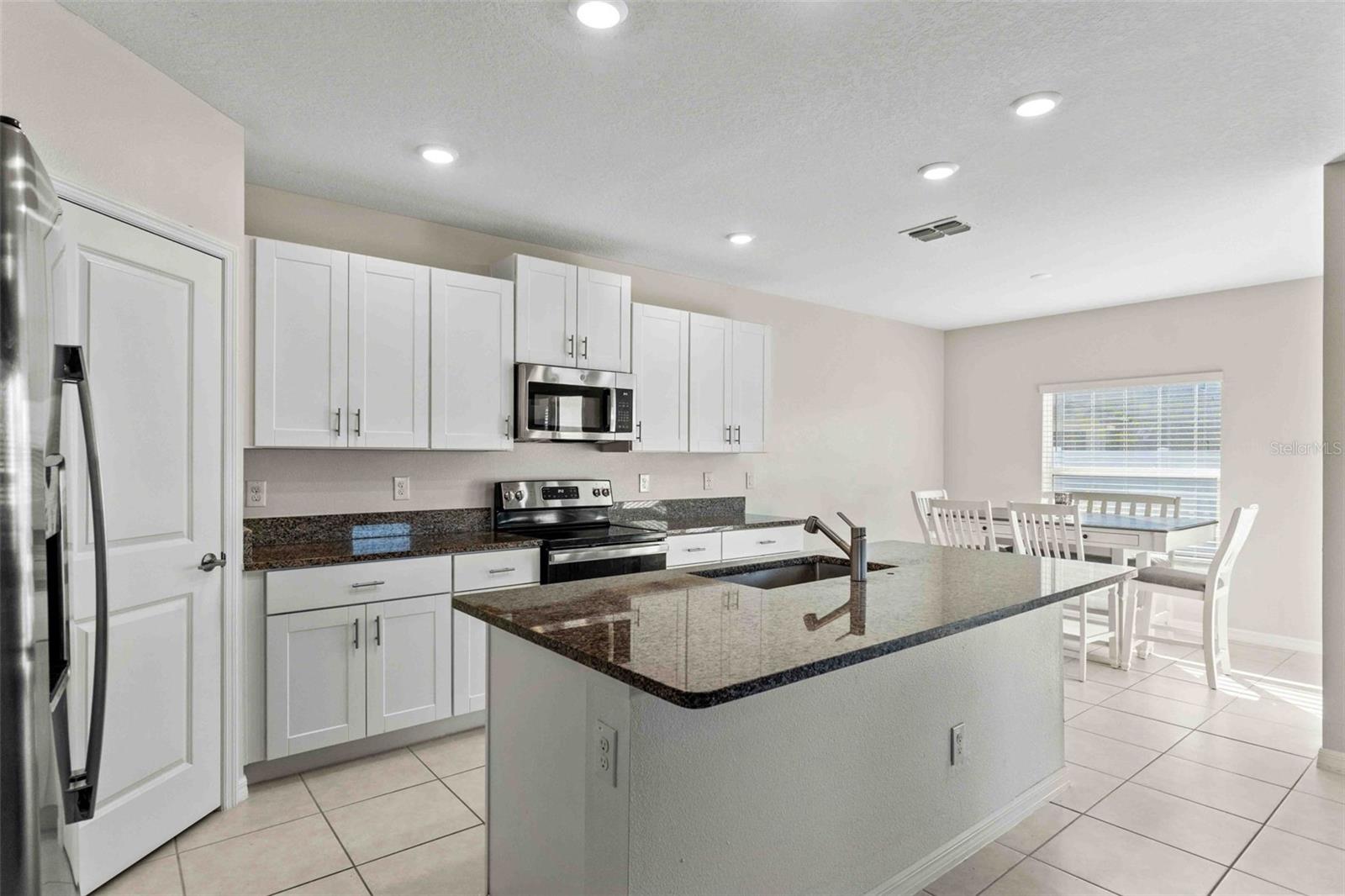 6688 BACK FORTY LOOP, ZEPHYRHILLS, FL, 33541