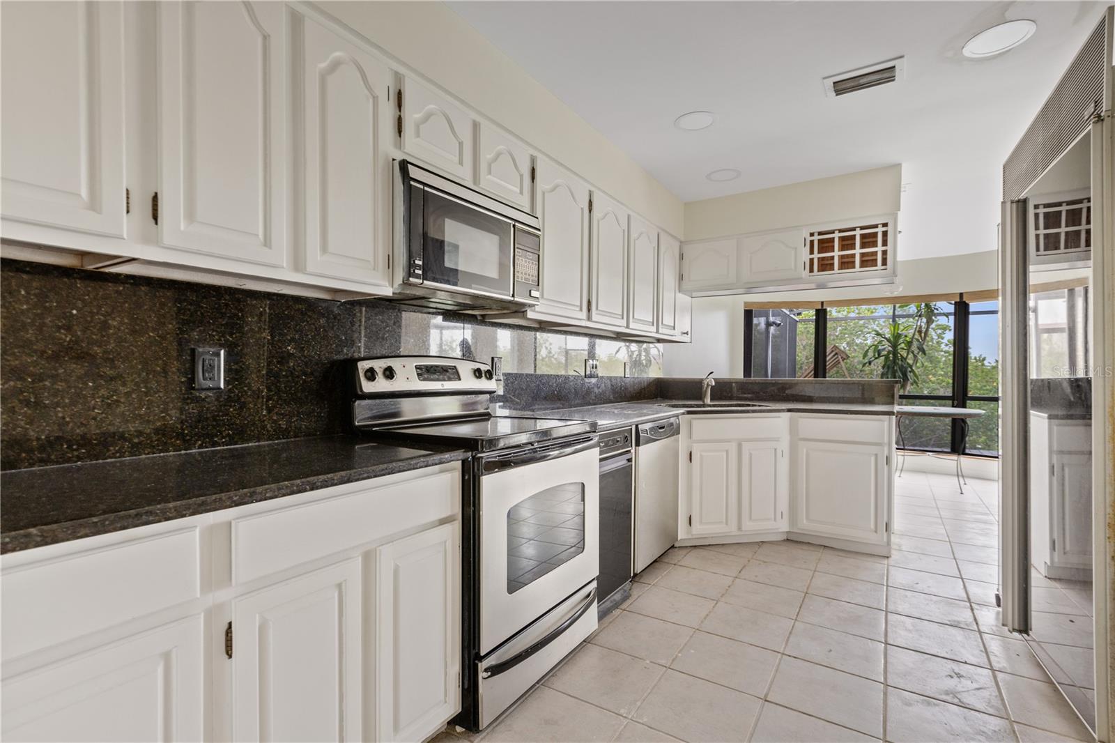 4111 STARFISH LN #6, TAMPA, FL, 33615