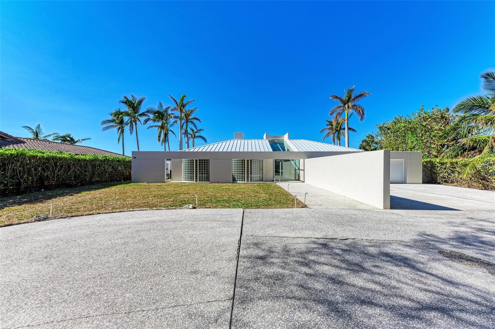 320 S SHORE DR, SARASOTA, FL, 34234