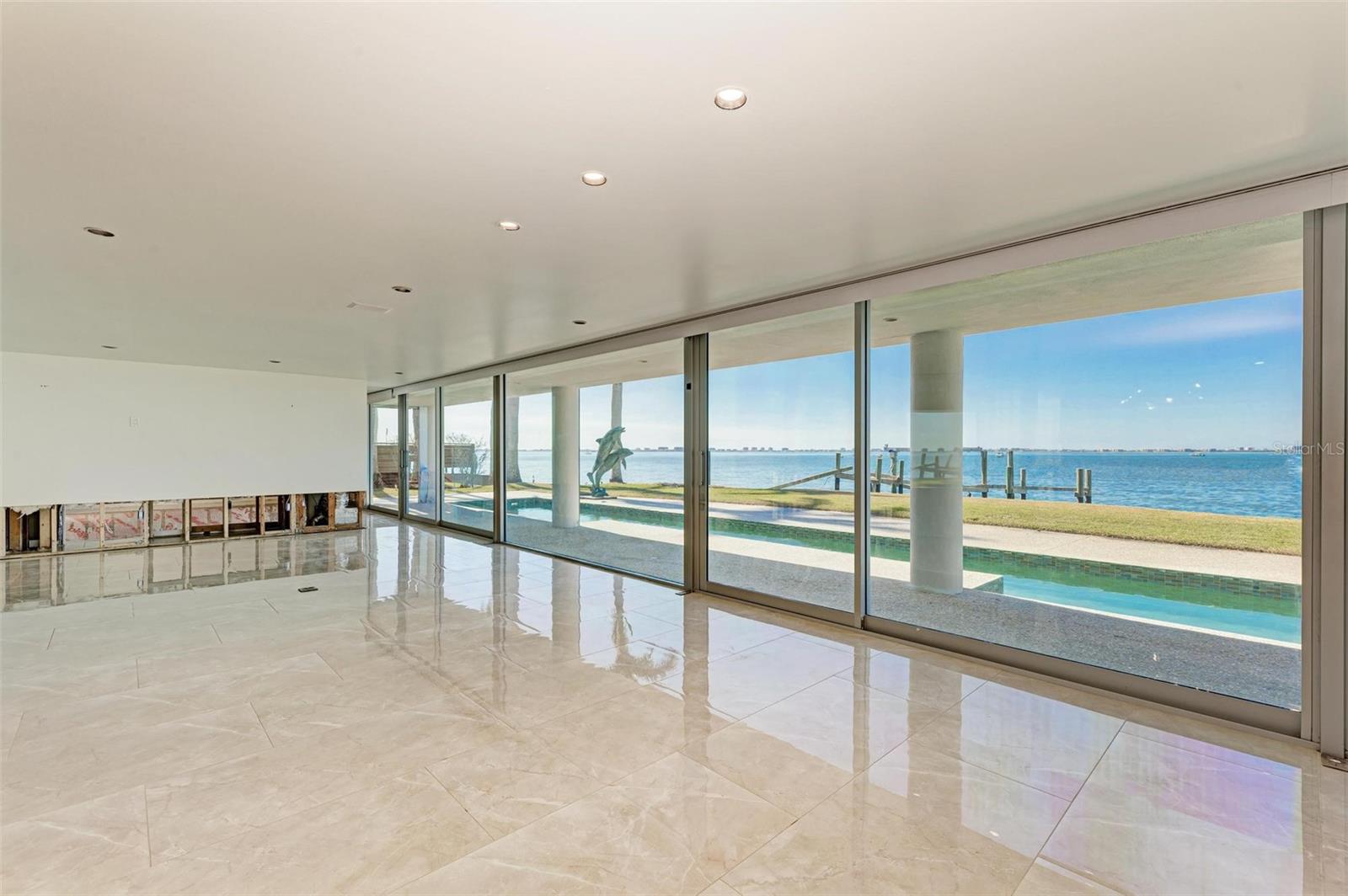 320 S SHORE DR, SARASOTA, FL, 34234