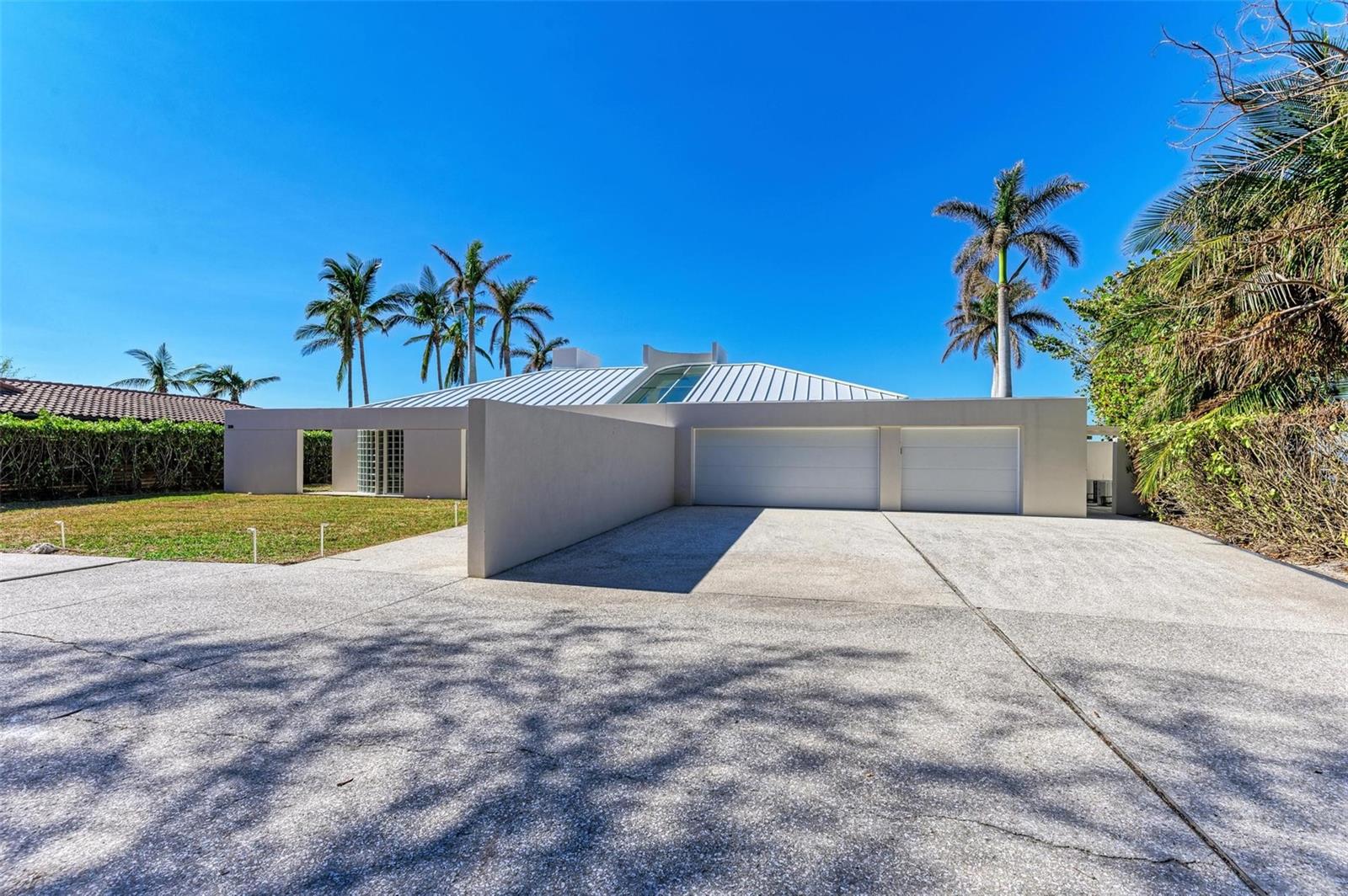 320 S SHORE DR, SARASOTA, FL, 34234