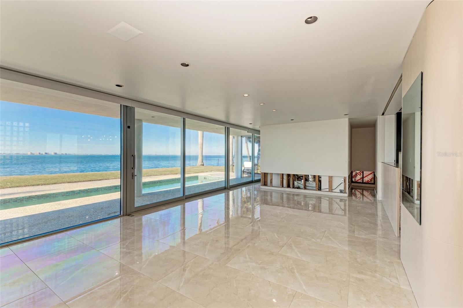 320 S SHORE DR, SARASOTA, FL, 34234