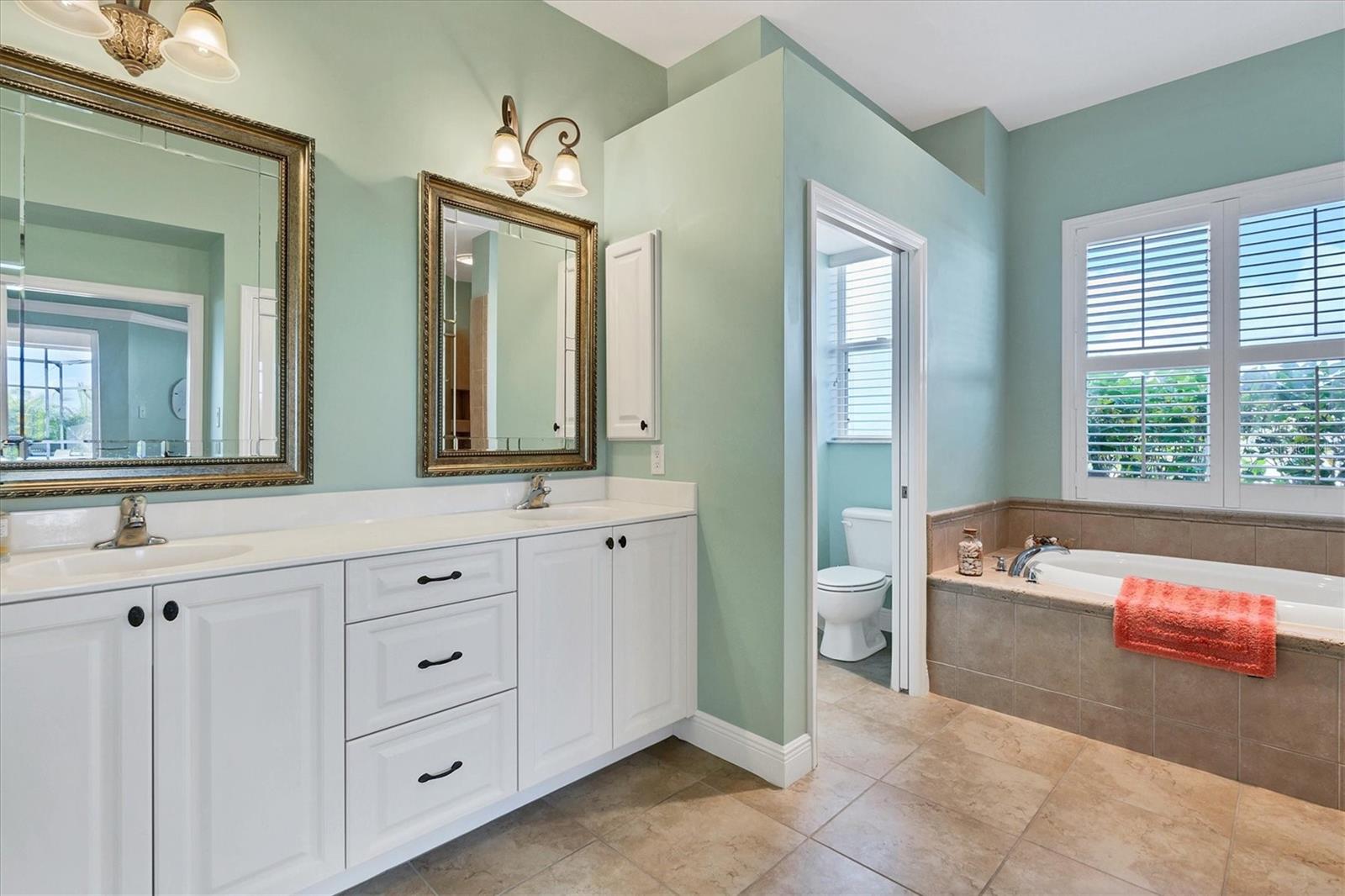 2 SPORTSMAN TER, ROTONDA WEST, FL, 33947