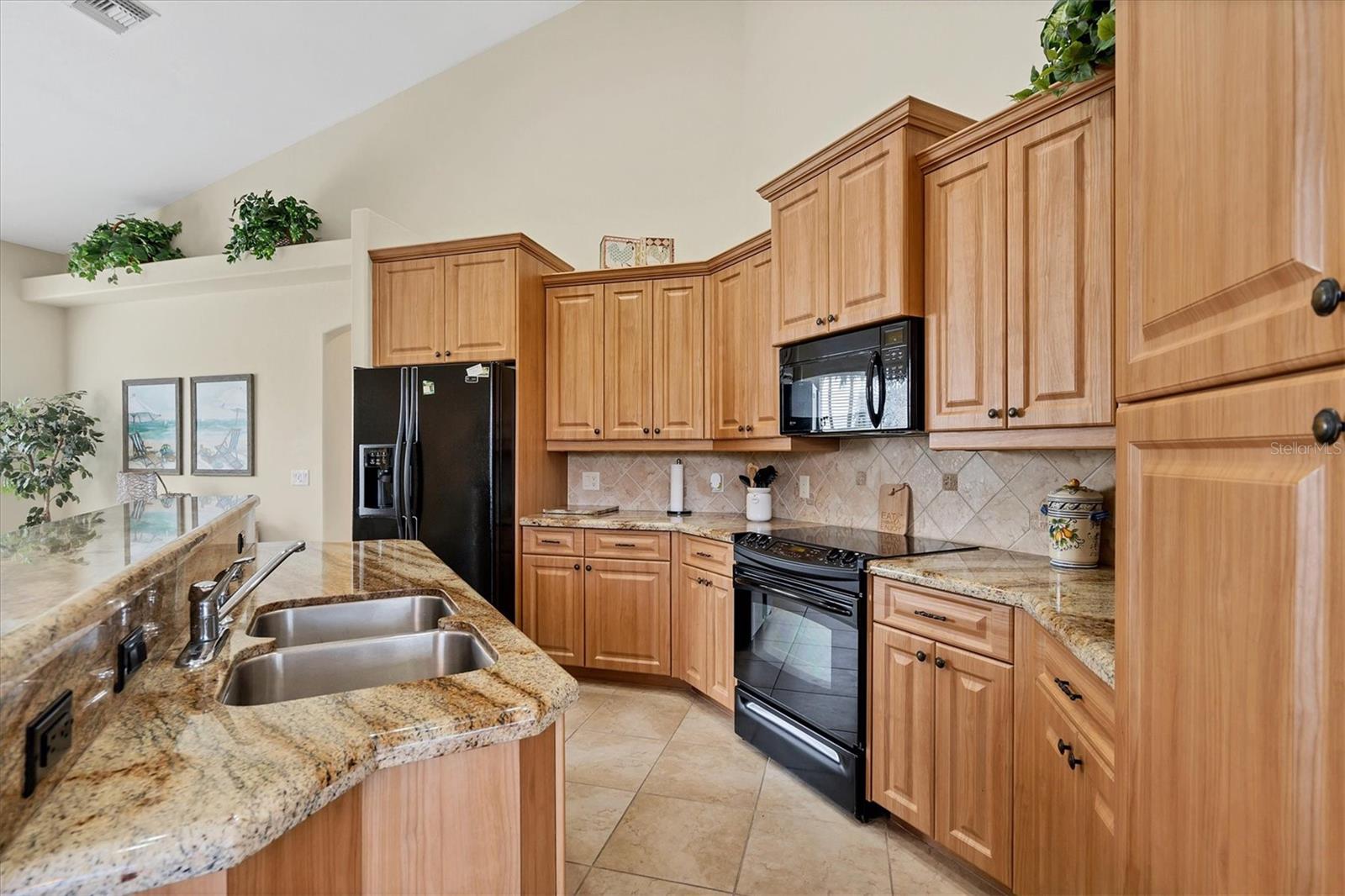 2 SPORTSMAN TER, ROTONDA WEST, FL, 33947