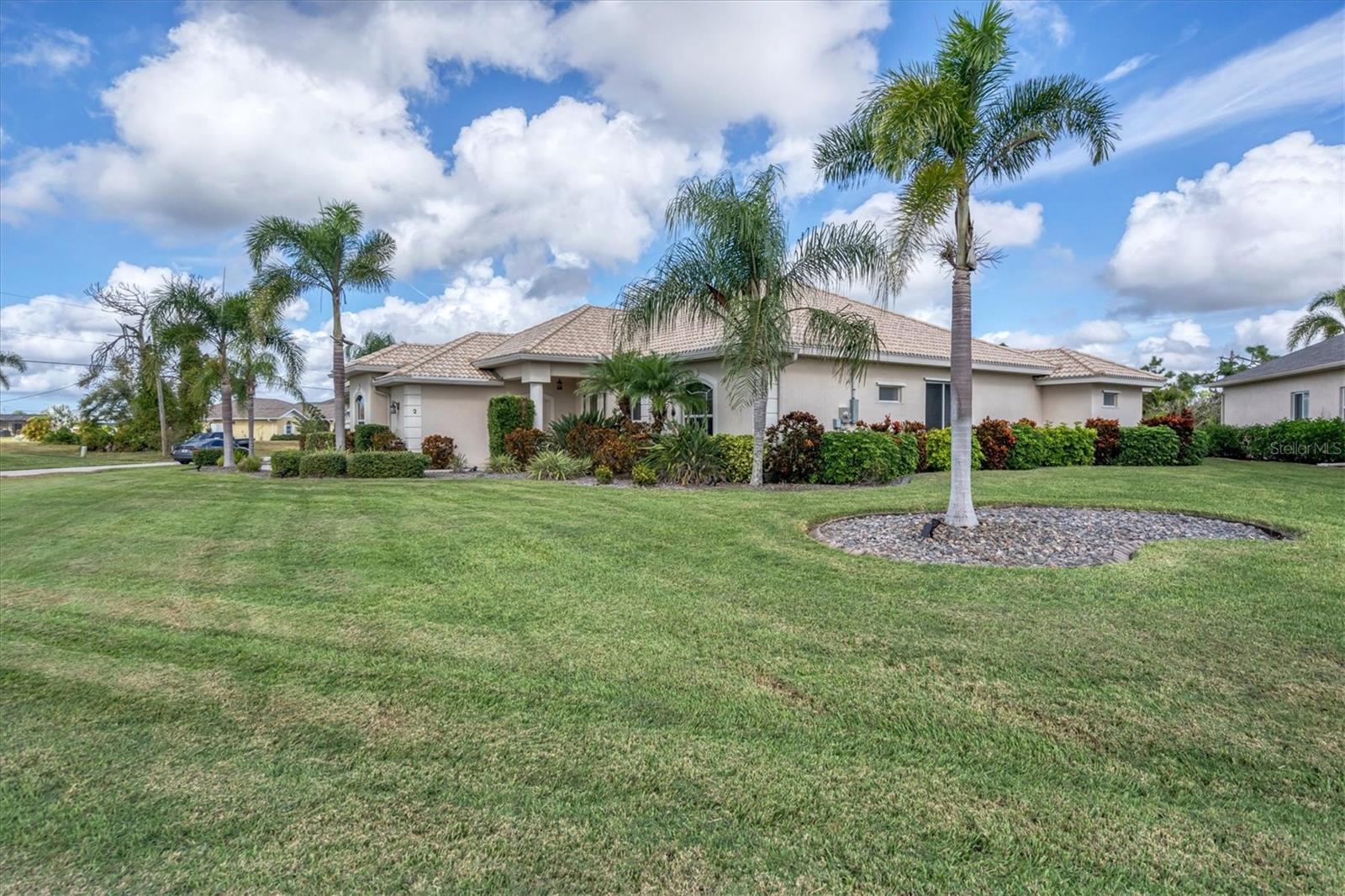 2 SPORTSMAN TER, ROTONDA WEST, FL, 33947