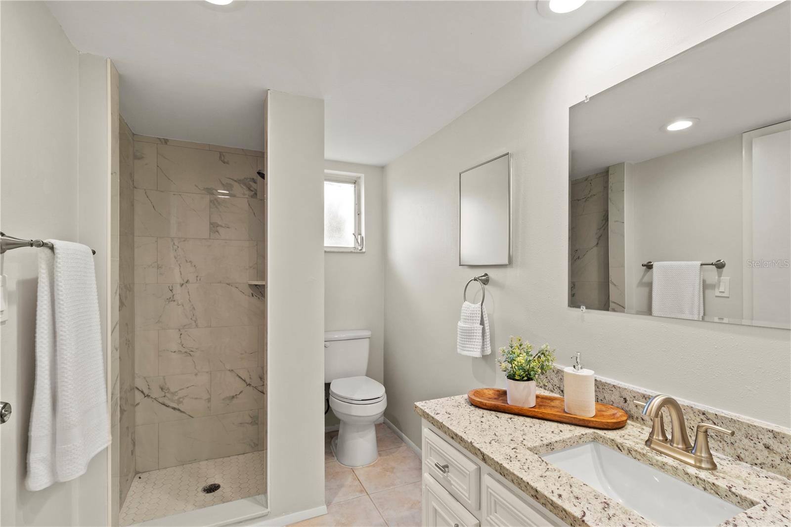 1097 WILLIS AVE, SARASOTA, FL, 34232