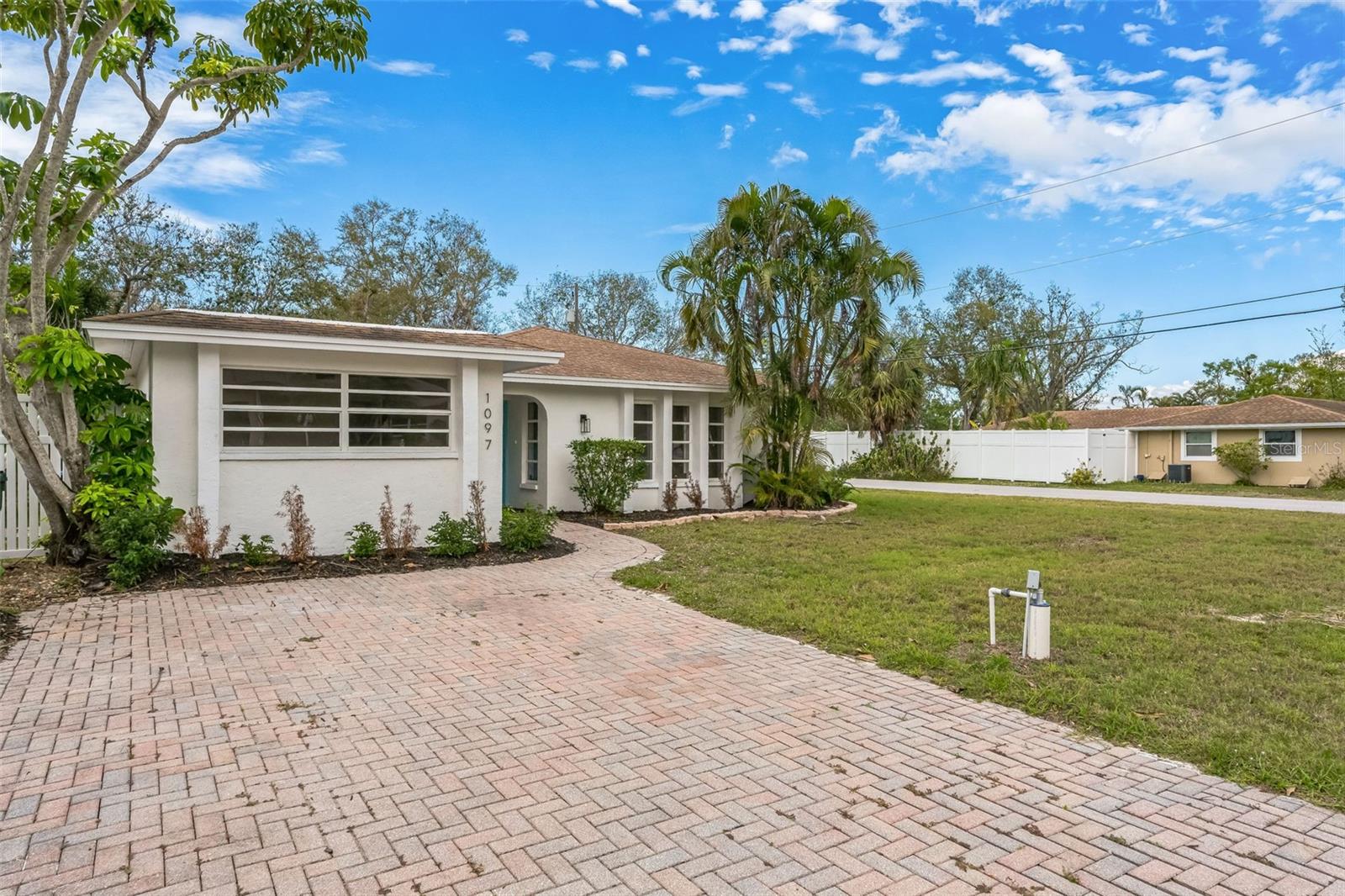 1097 WILLIS AVE, SARASOTA, FL, 34232