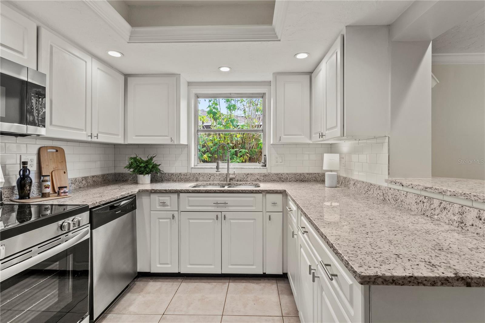 1097 WILLIS AVE, SARASOTA, FL, 34232