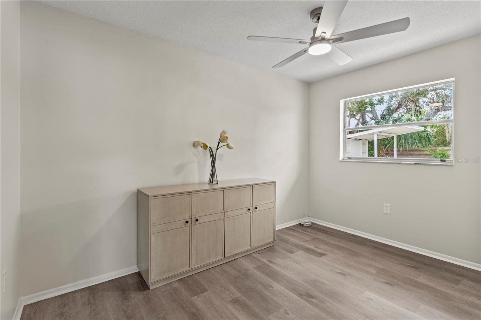 1097 WILLIS AVE, SARASOTA, FL, 34232