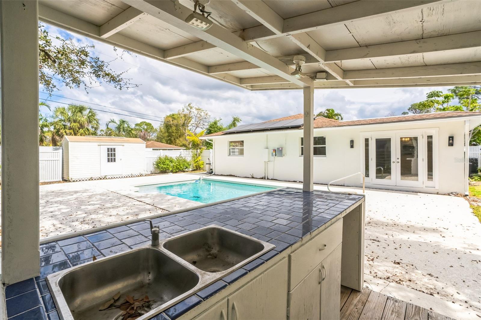 1097 WILLIS AVE, SARASOTA, FL, 34232