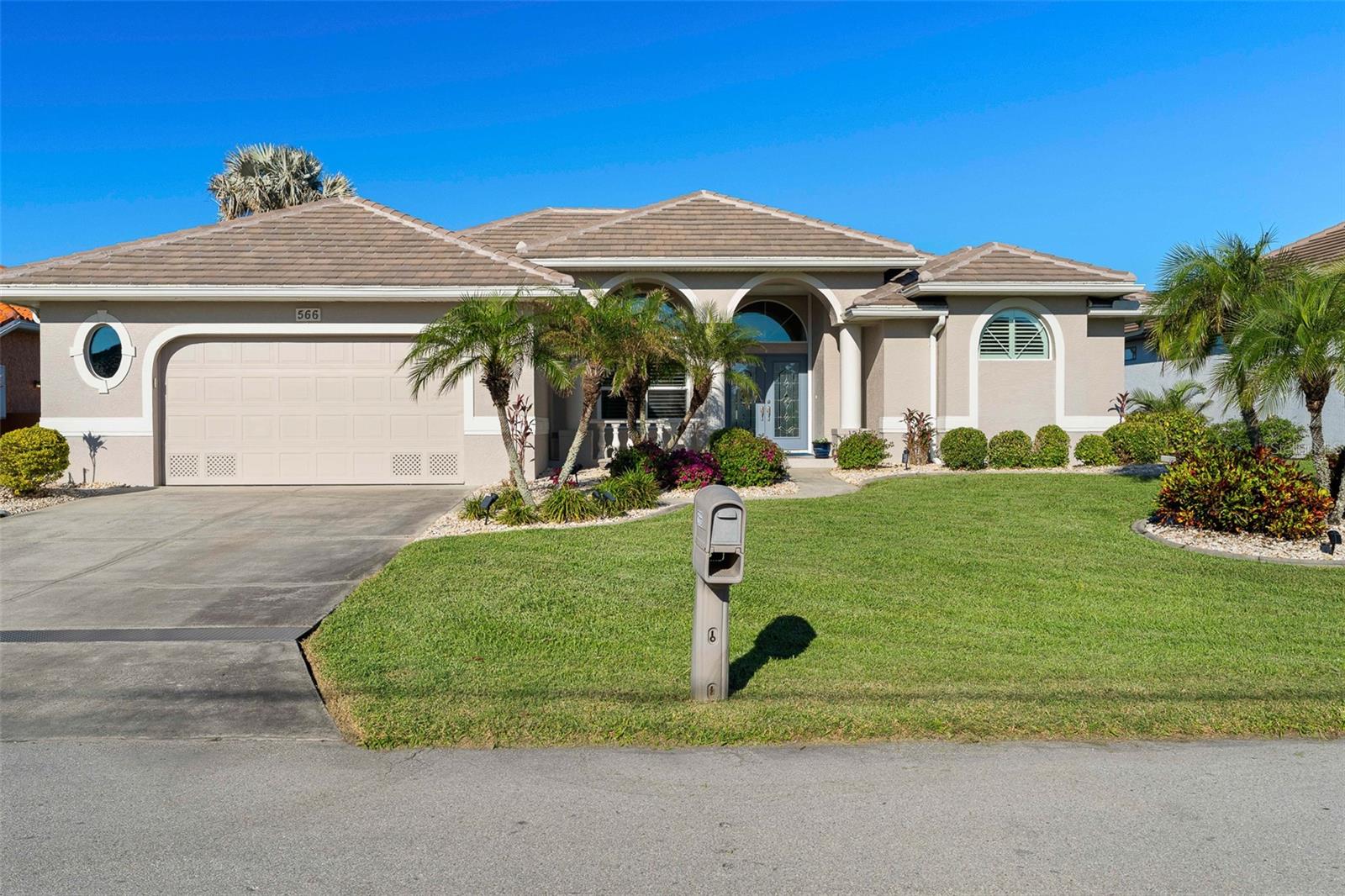 566 PORT BENDRES DR, PUNTA GORDA, FL, 33950