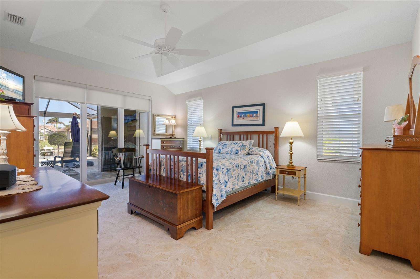 566 PORT BENDRES DR, PUNTA GORDA, FL, 33950