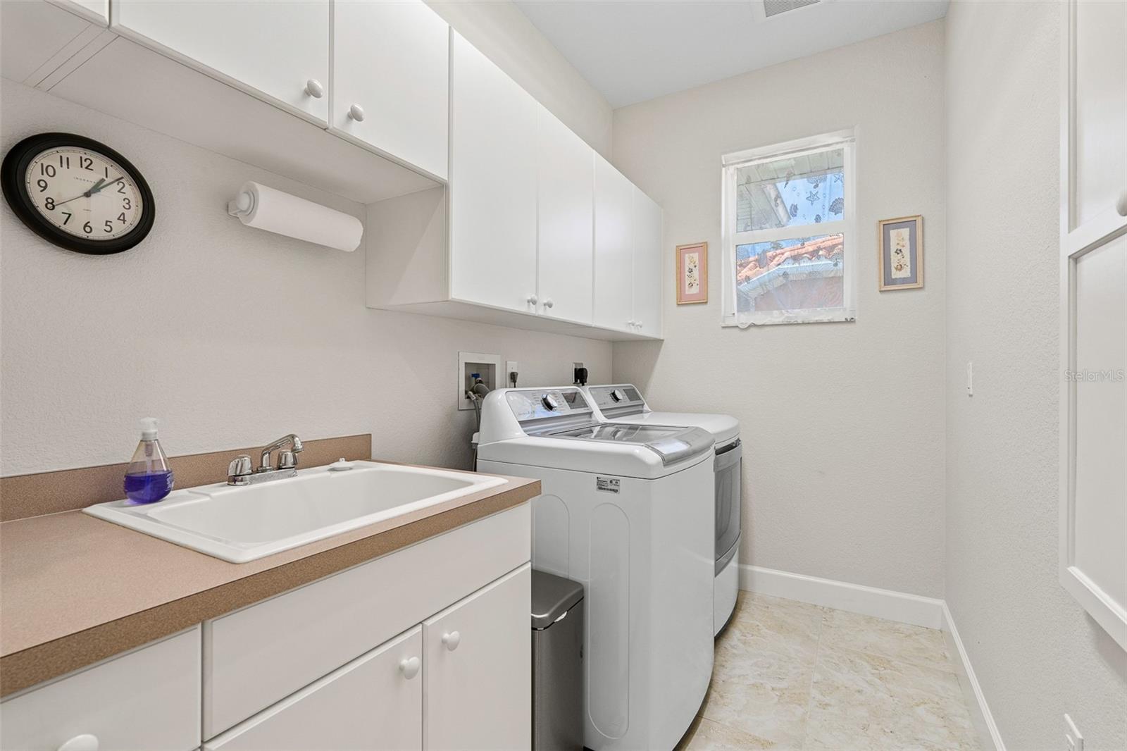 566 PORT BENDRES DR, PUNTA GORDA, FL, 33950