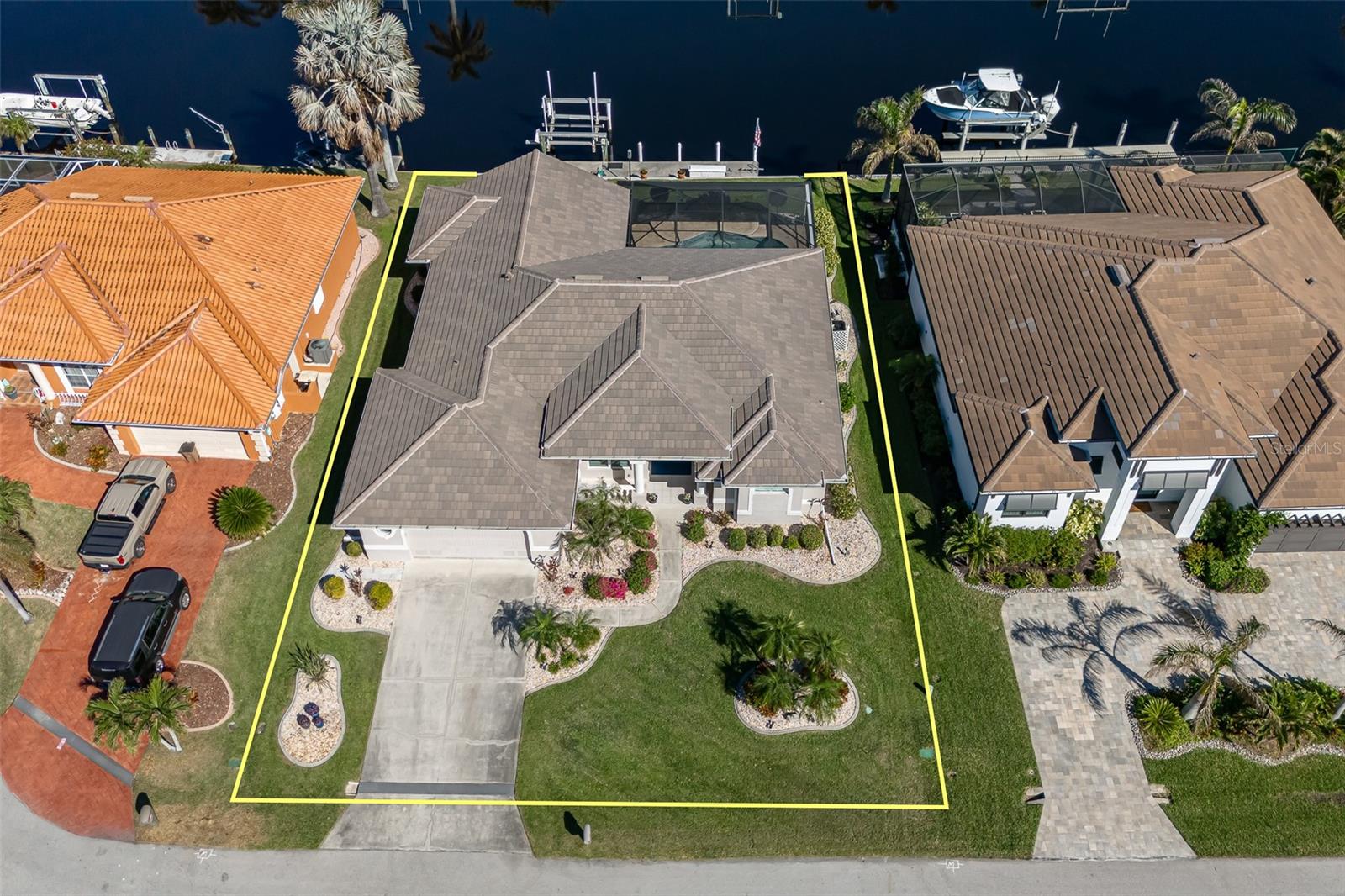 566 PORT BENDRES DR, PUNTA GORDA, FL, 33950