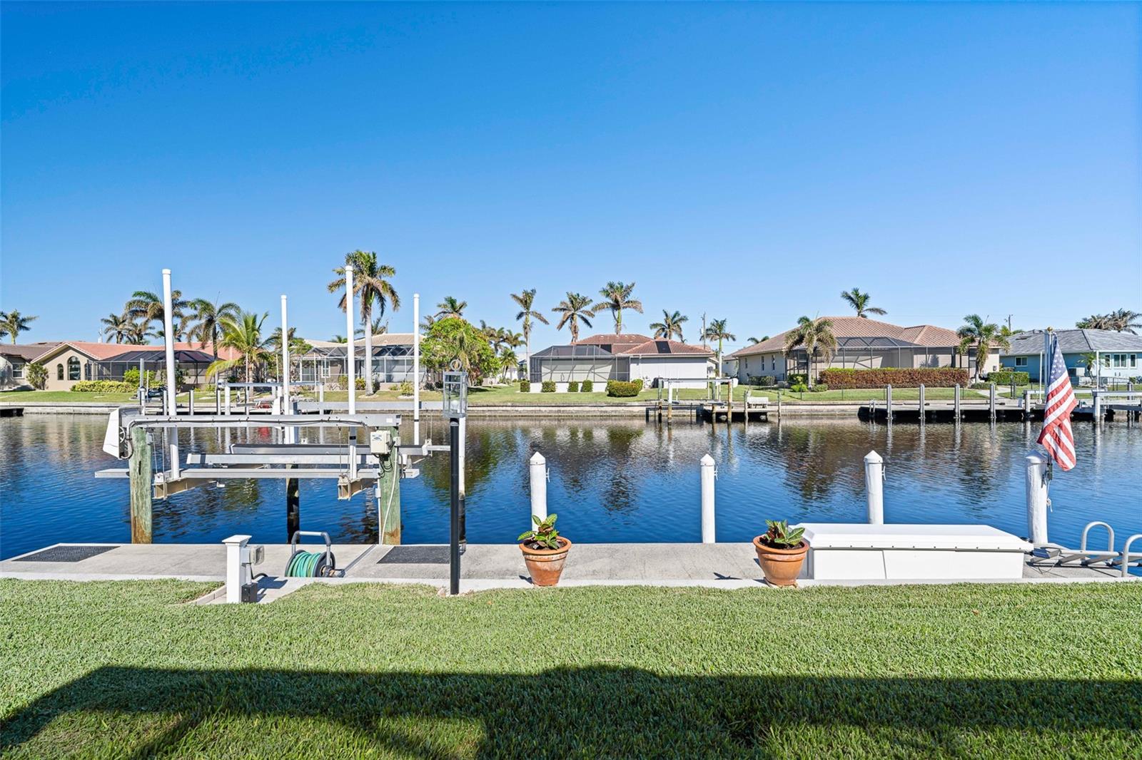 566 PORT BENDRES DR, PUNTA GORDA, FL, 33950