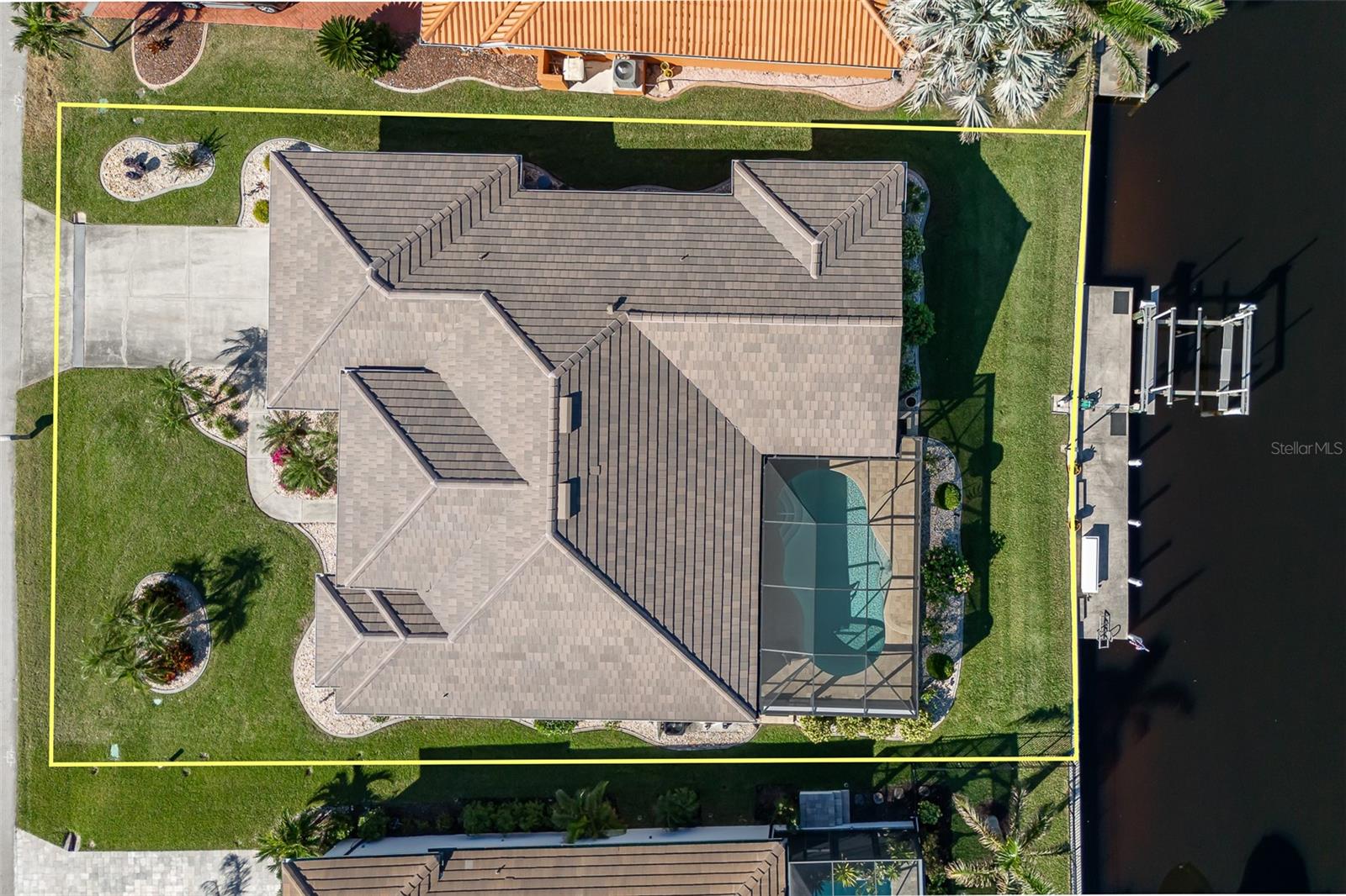 566 PORT BENDRES DR, PUNTA GORDA, FL, 33950