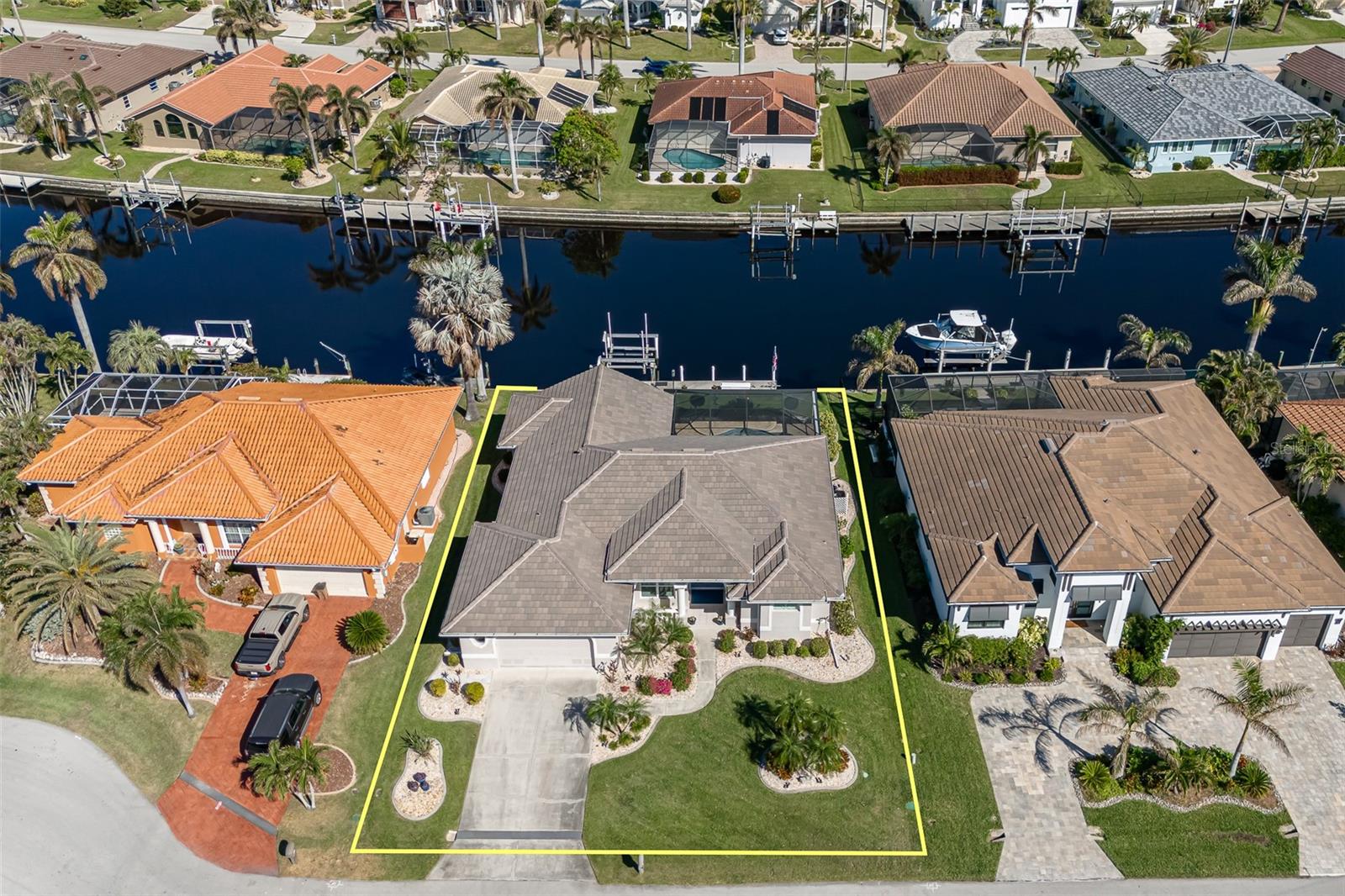 566 PORT BENDRES DR, PUNTA GORDA, FL, 33950