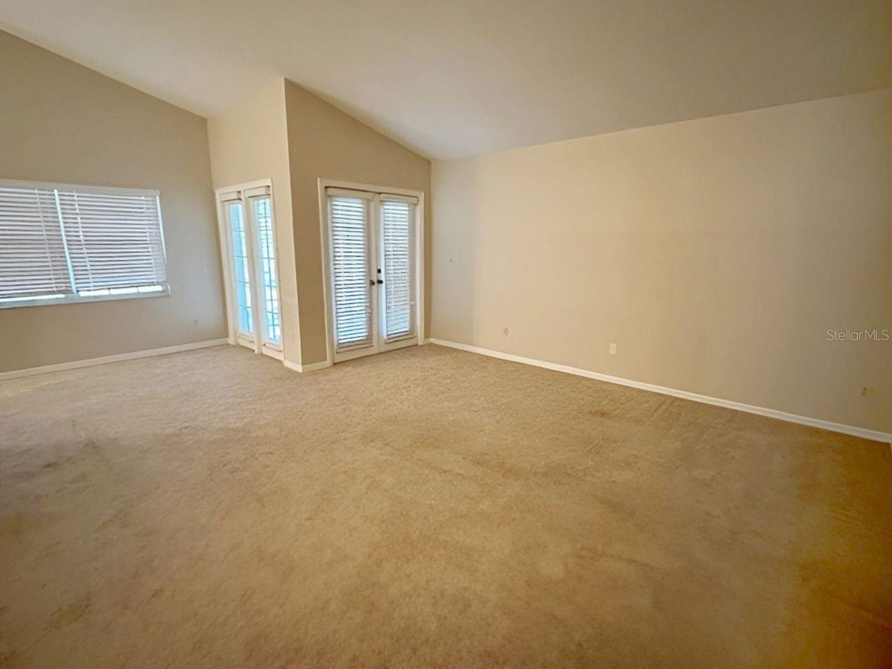 33042 LAKE BEND CIR, LEESBURG, FL, 34788