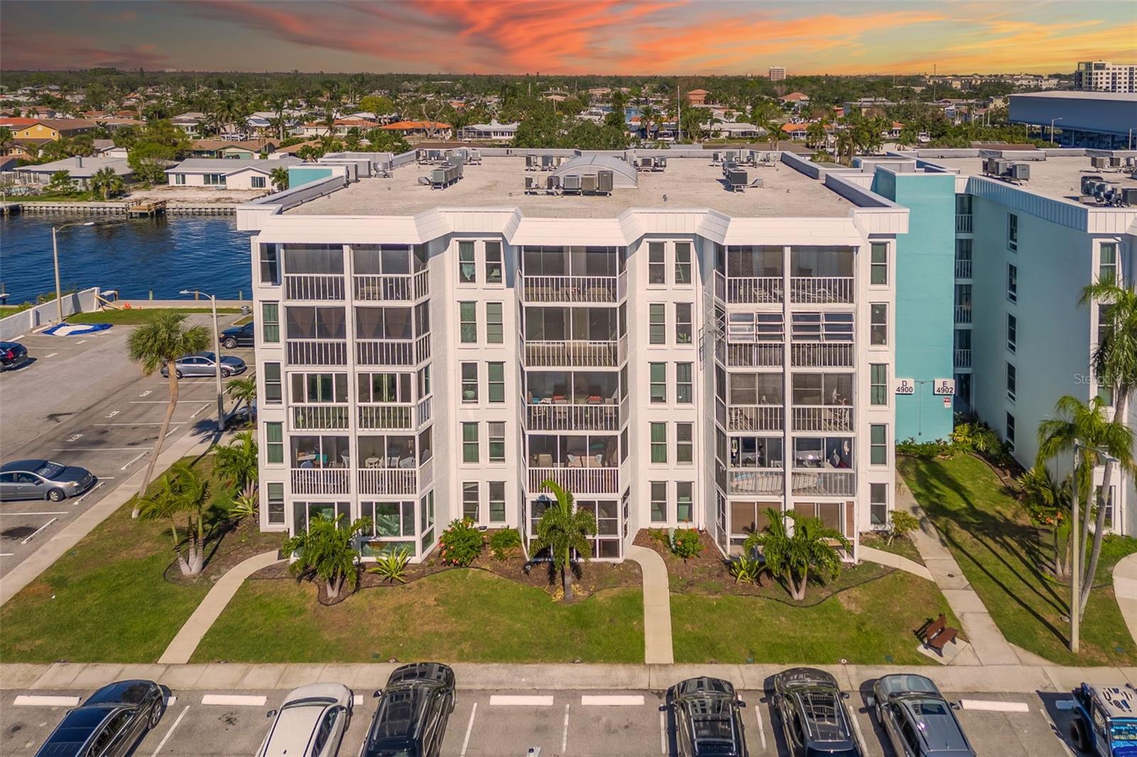 4900 38TH WAY S #305, ST PETERSBURG, FL, 33711