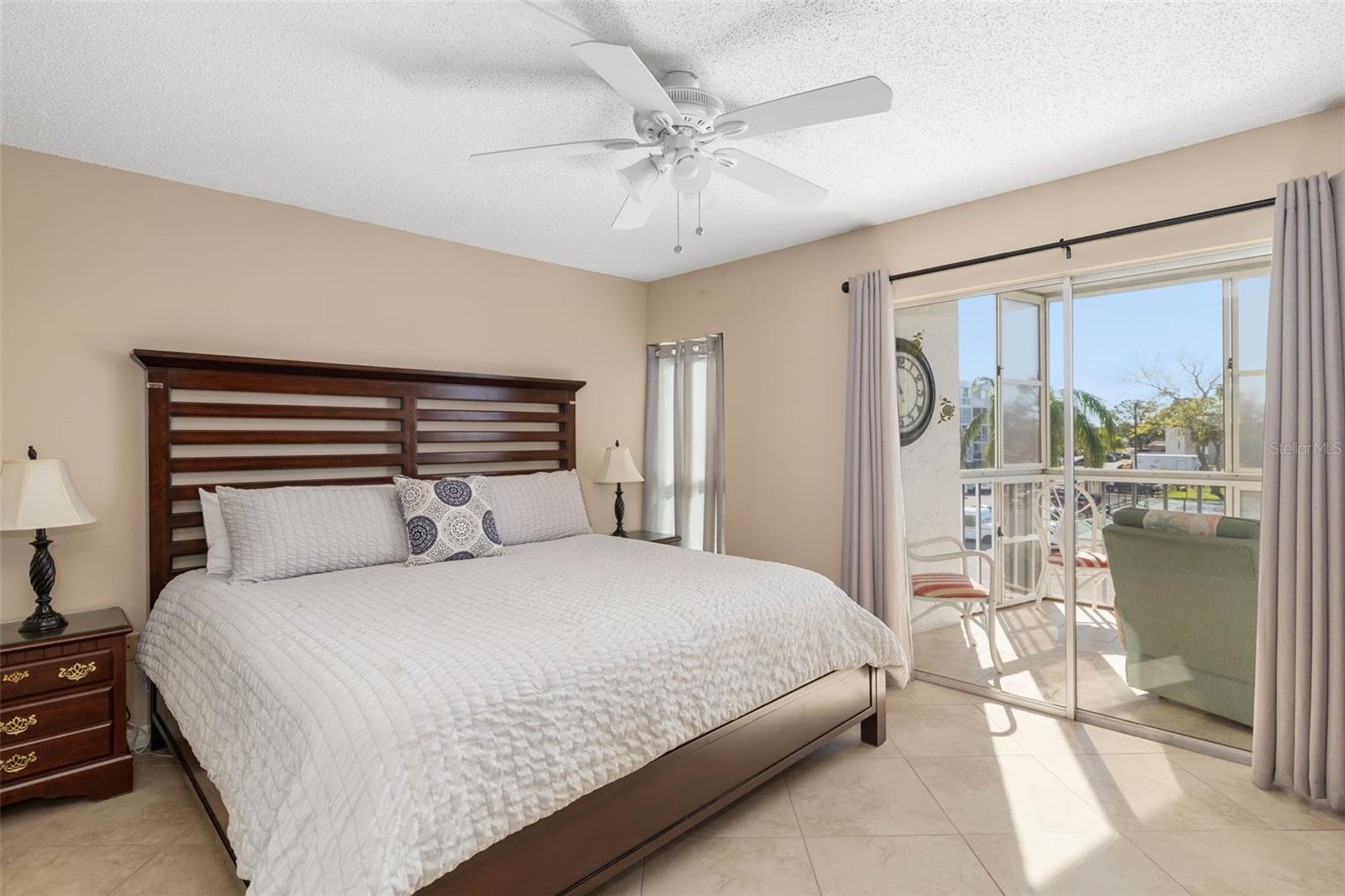 4900 38TH WAY S #305, ST PETERSBURG, FL, 33711